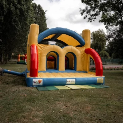 Structure gonflable "PARCOURS SPORTIF AMERICAIN"