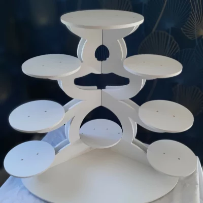 Présentoir à gâteaux 7 plateaux en PVC blanc